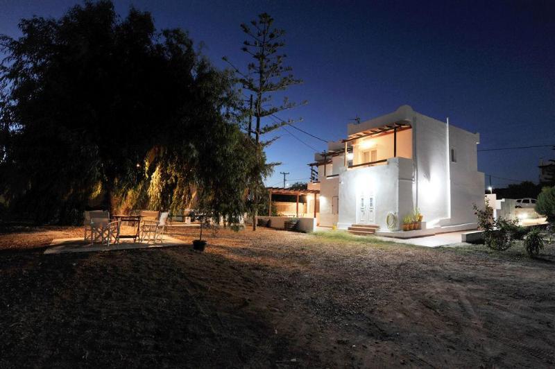 Finikas Studios آداماس المظهر الخارجي الصورة